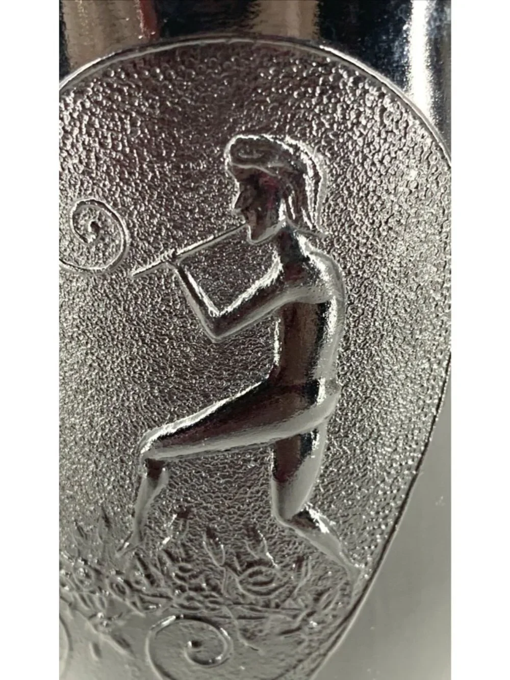 L.E. Smith Black Glass Trophy Vase 1933 Dancing Nymphs Double Handle Ruffled 8